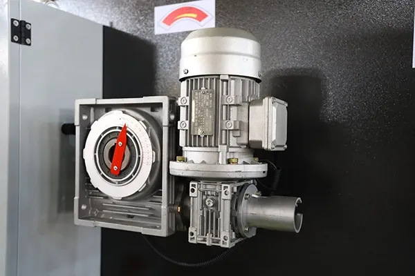 Motorized-Cutting-Angle-Adjustment